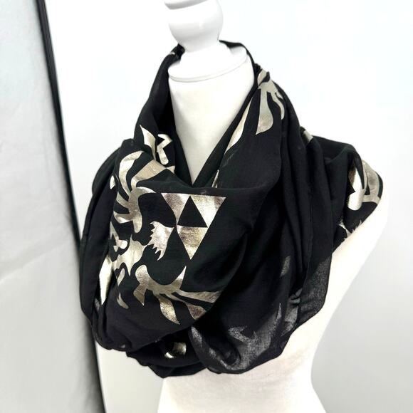 Legend of Zelda Infinity Scarf Black Metallic Bioworld Skyward Sword Crest - Picture 2 of 5